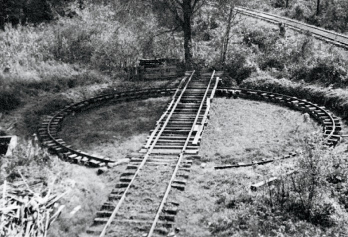 Sevierville turntable empty.